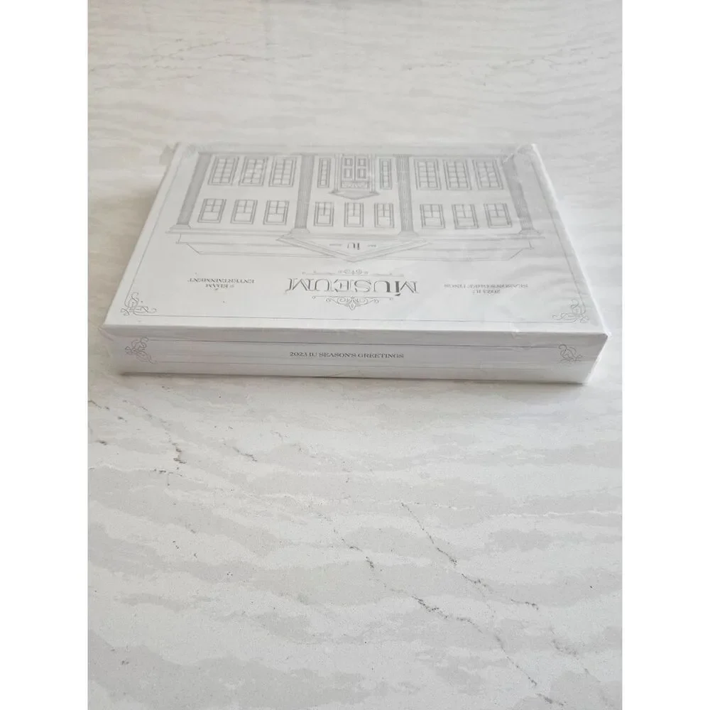 IU 2023 SEASON’S GREETINGS [ MUSEUM ] K-POP SEALED
